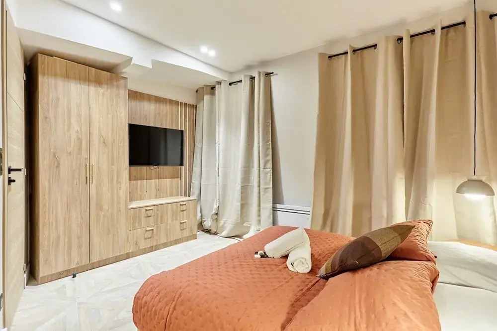 Modern Suite Center of Paris Montmartre