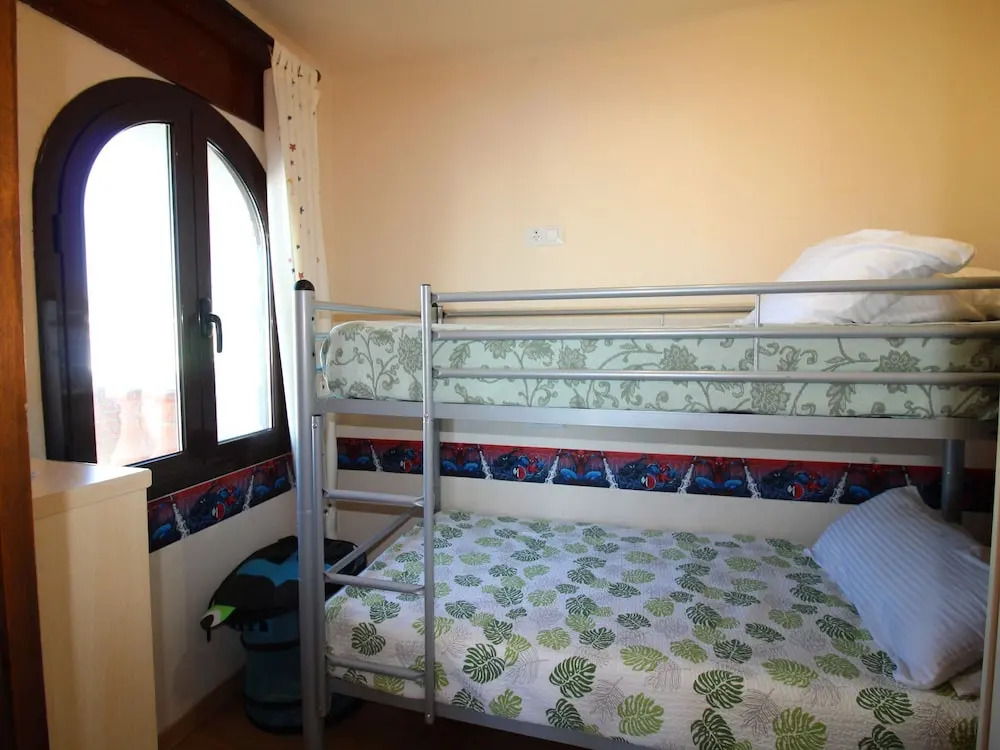 Comely Holiday Home in Empuriabrava With Barbecue