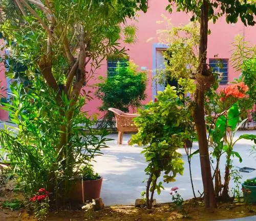 saffron guest house & hostel