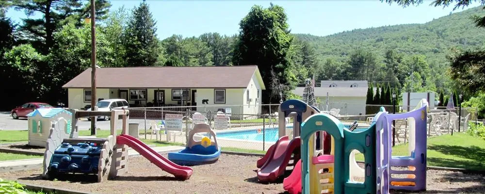 Lee's Motel and Cottages