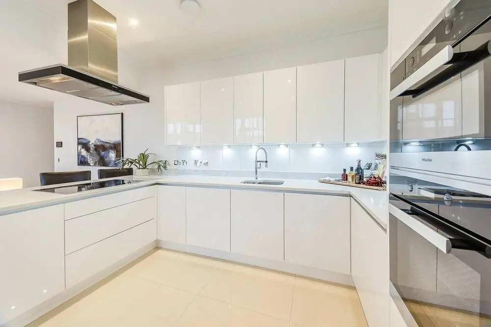 2 Bed Apartment 1st Floor- Gated Riverside Luxury