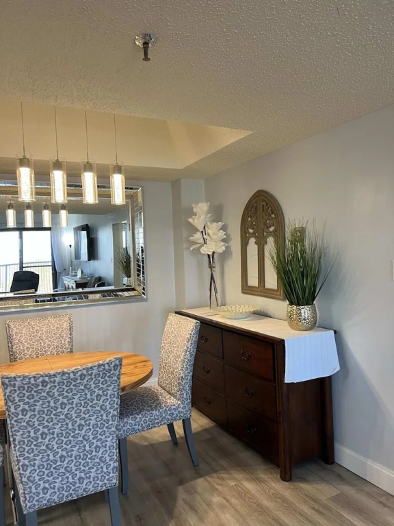 Uhost AI 2BR Condo Scenic Mountain Retreat