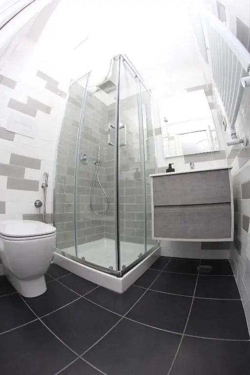 Mondo Suites Apartments