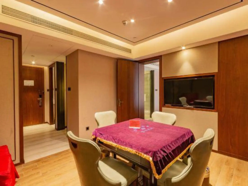 Tianxiachan Binjiang Hotel