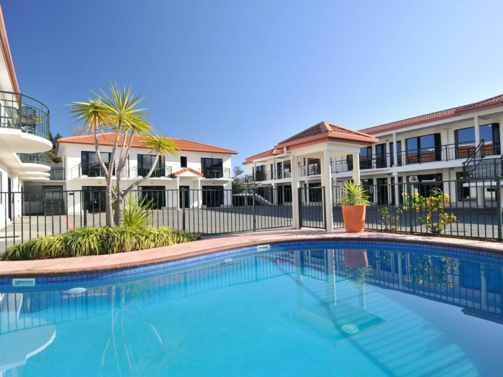 Palms Motel