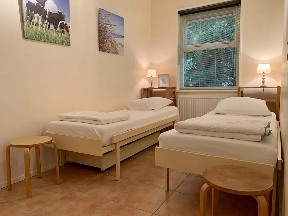Comfortable Family Bungalow Near Beach