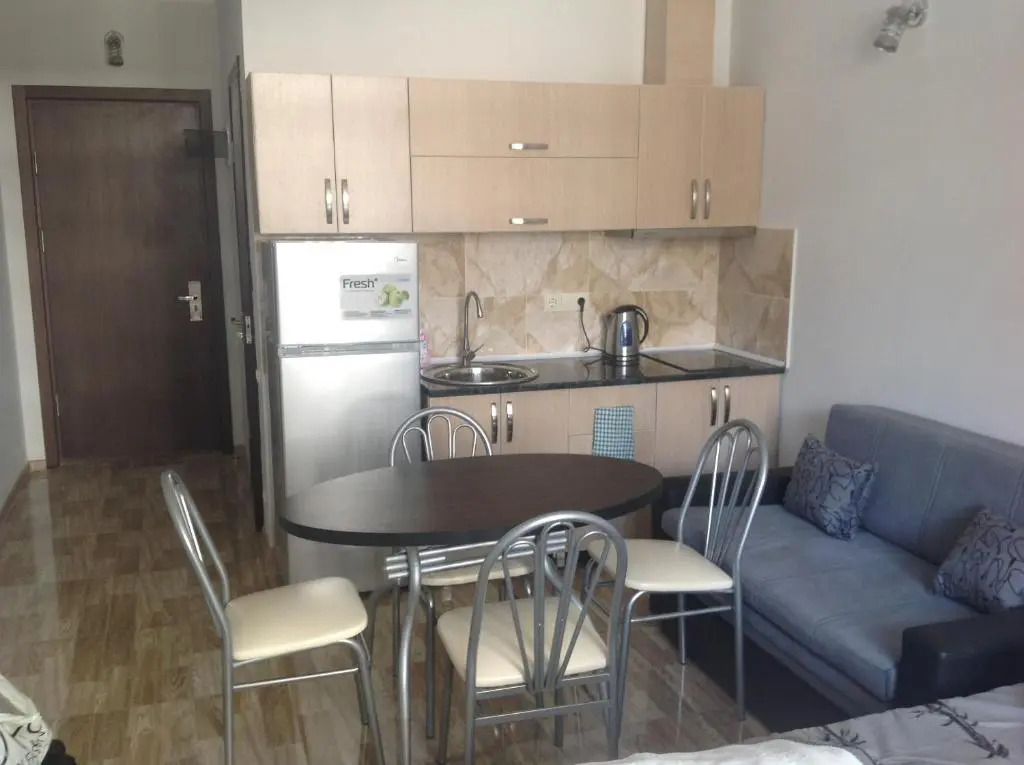 Studio Apartment On Khimshiashvili 15