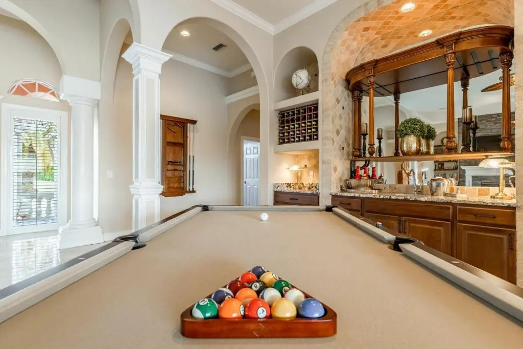 STUNNING Villa with Custom pool, Spa, pool table, Kayaks & sleeps 14! - Villa Flandria - Roelens