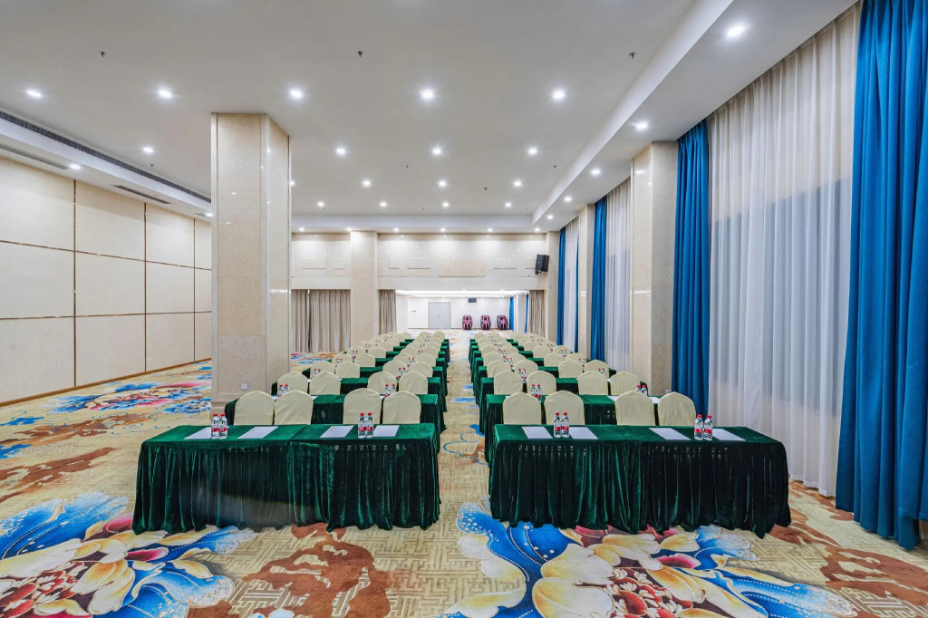 Vienna Hotel (Dongguan Tangxia Huayuan Street)