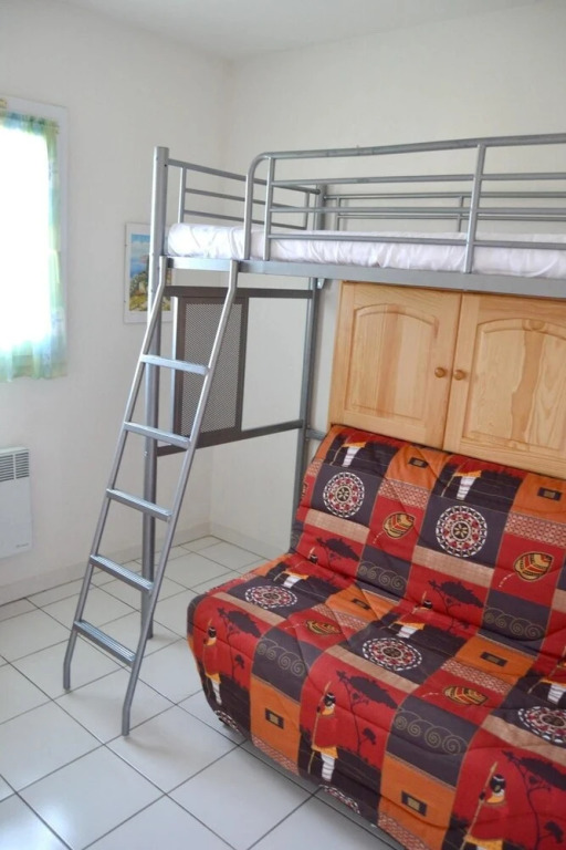 Apartment With 2 Bedrooms in La Londe-les-maures, With Enclosed Garden