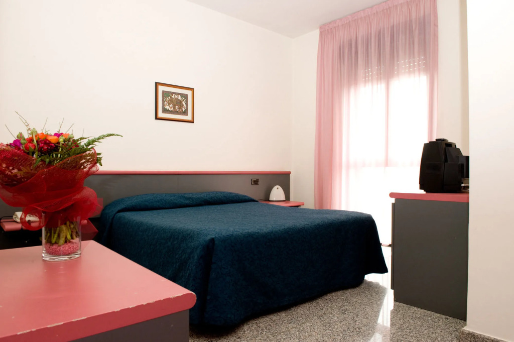 Hotel 90