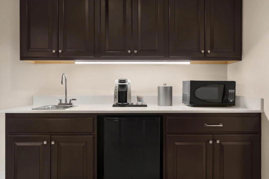 Holiday Inn Express & Suites Mt. Pleasant by IHG
