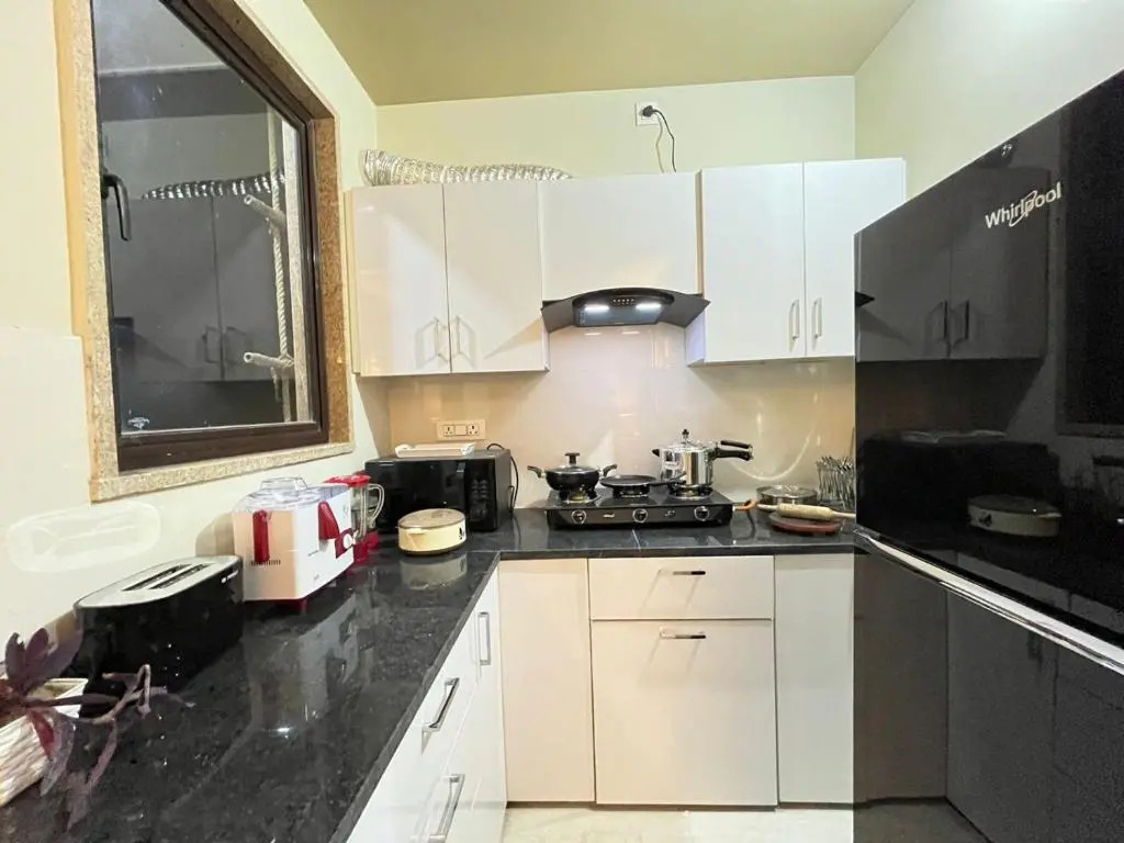 BedChambers Serviced Apartment, Medicity