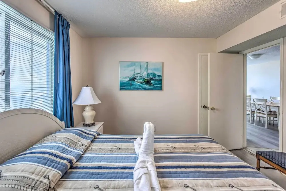 Sunny Windy Hill Beachfront Condo w/ Private Patio, North Myrtle Beach