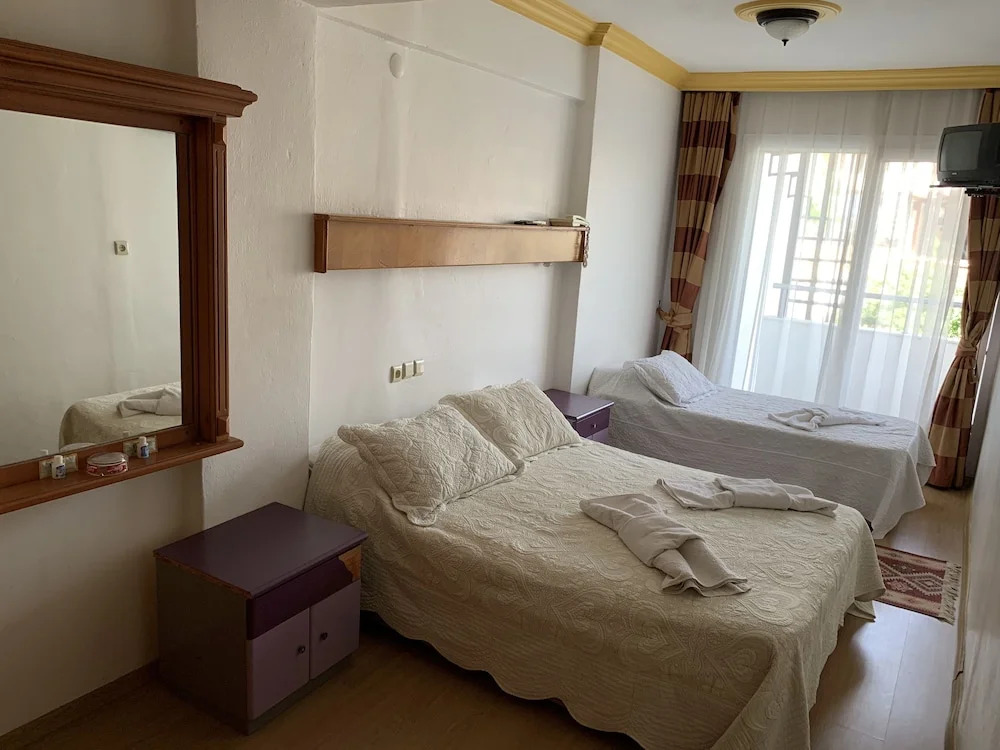 Yuksel Hotel