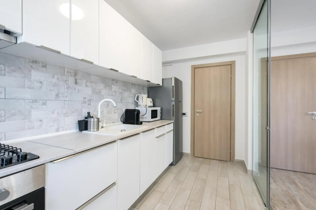 The Painter - 2R apartment in Roka Residence with underground parking