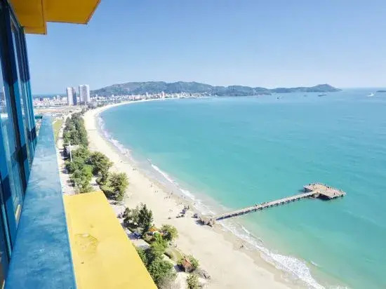 Ninghai Sunset Net Red Seaview Homestay (Vanke Shuangyuewan Branch)