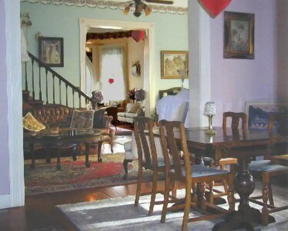 Robin's Nest Inn