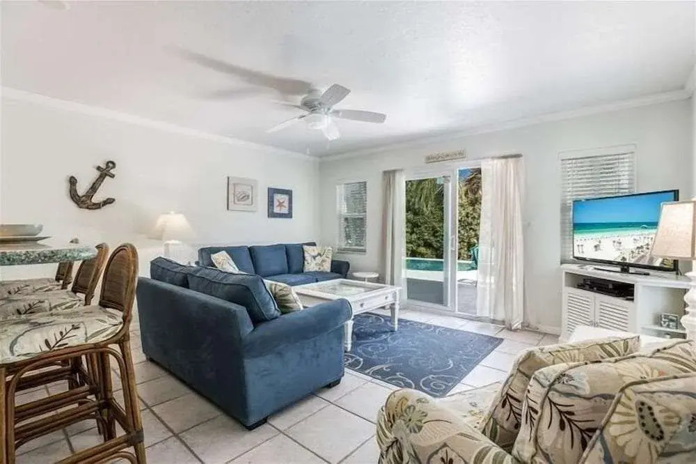 Debby's Place 3 Bedroom Home by RedAwning