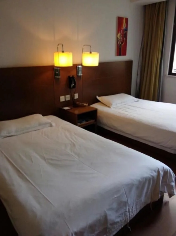 Zhangjiagang Newstay Vogue Hotel