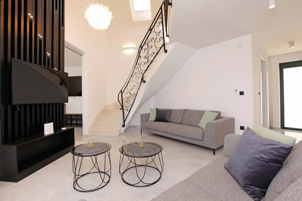 Beachfront villa Senses for 12 in Milna