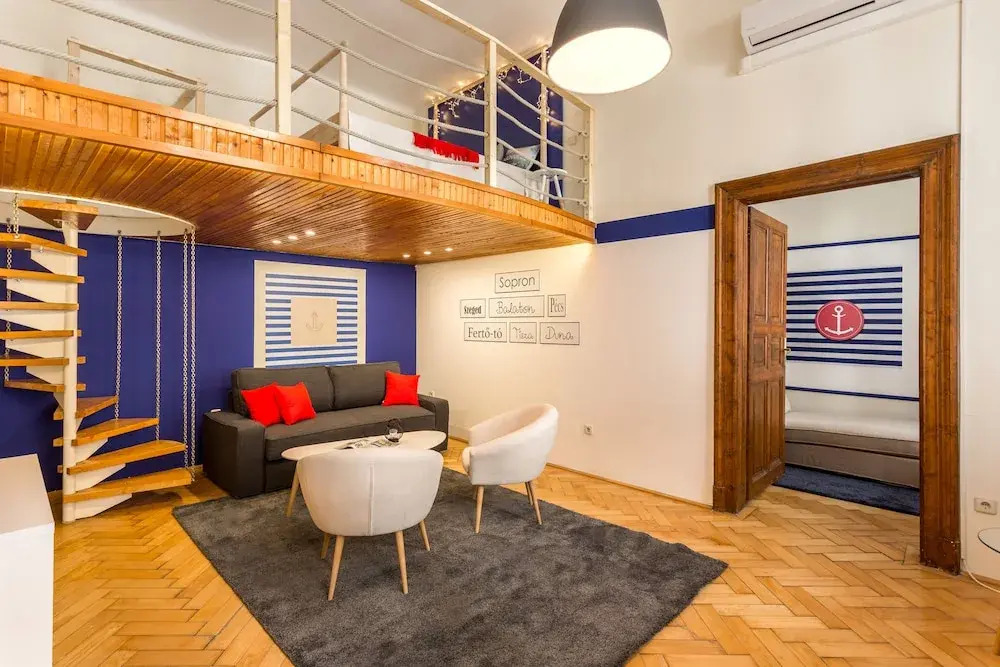 Jokai 3 Apartment