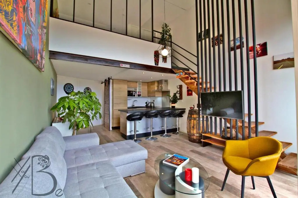 Residence de Porticcio, Youyoube