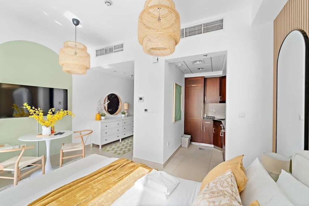 Silkhaus Modern Studio Emaar Tower Balcony