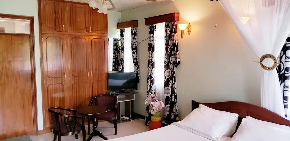 Family Nest Guest House