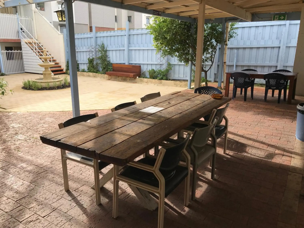 Hay Street Travellers Inn