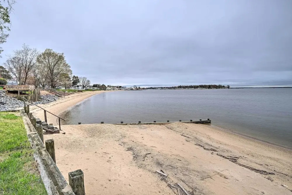 Waterfront Cottage w/ Private Beach + Deck!