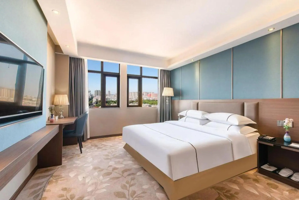 Mengducheng Holiday Hotel