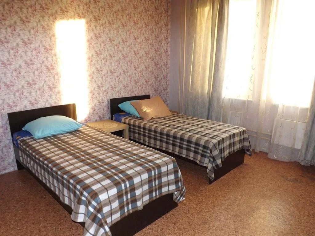 Na Bolshoy Akademicheskoy Apartment