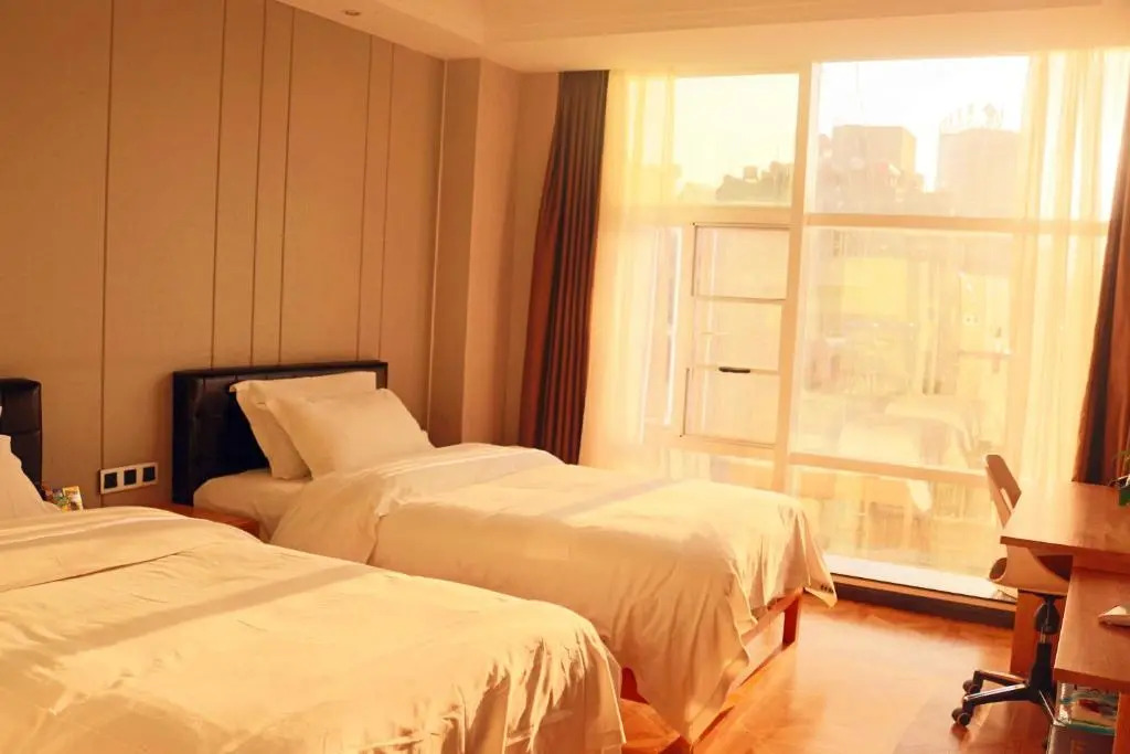 Kunming Jiong/Homes Garden Hotel