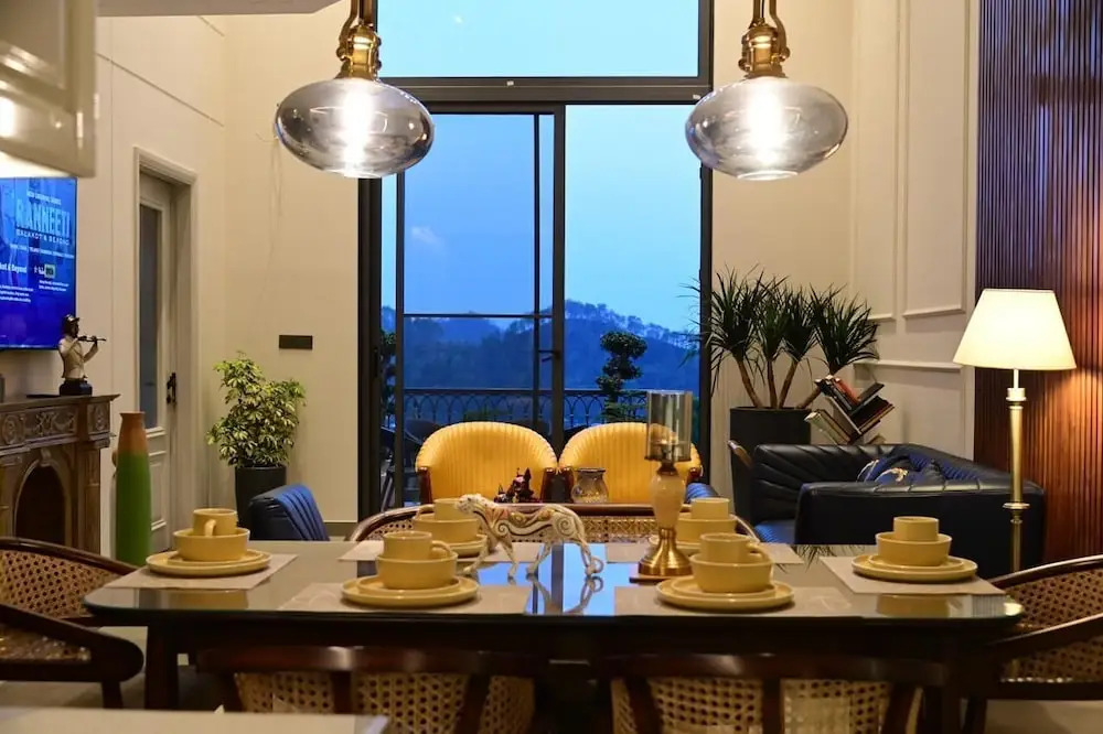 Aura luxury Stays