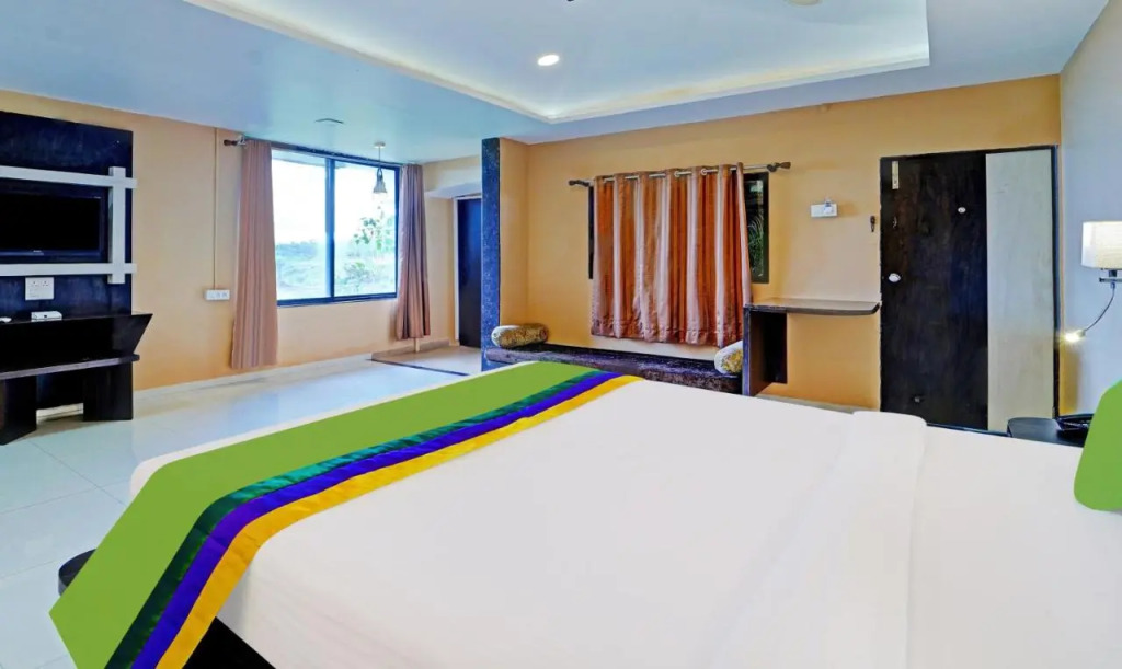 Treebo Vhyomaan Resort With Swimming Pool