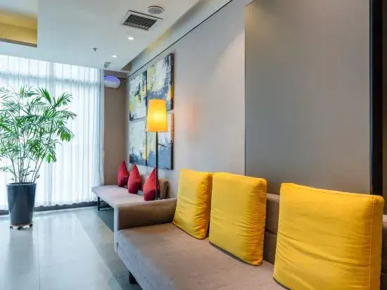 Homeinn Plus Hotel (Zhengzhou CBD Exhibition Center)
