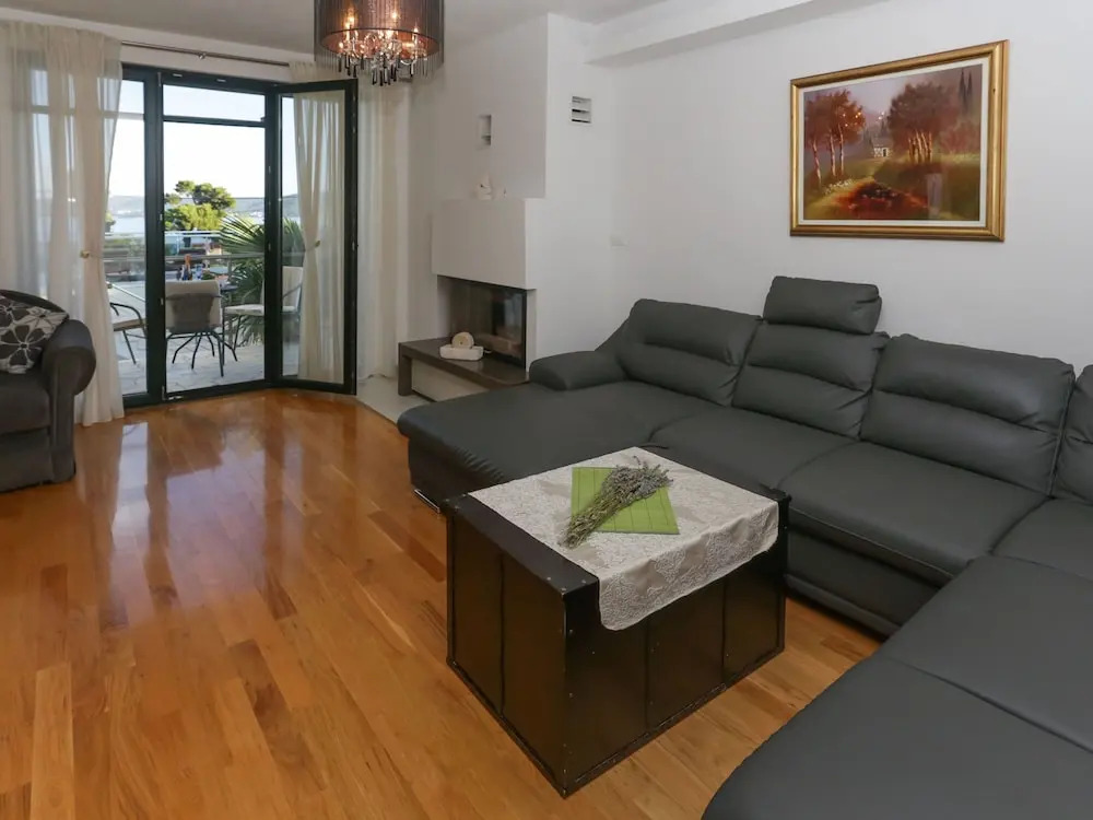 Wonderful 5 bedroom villa with private swimming pool, amazing sea view terrace