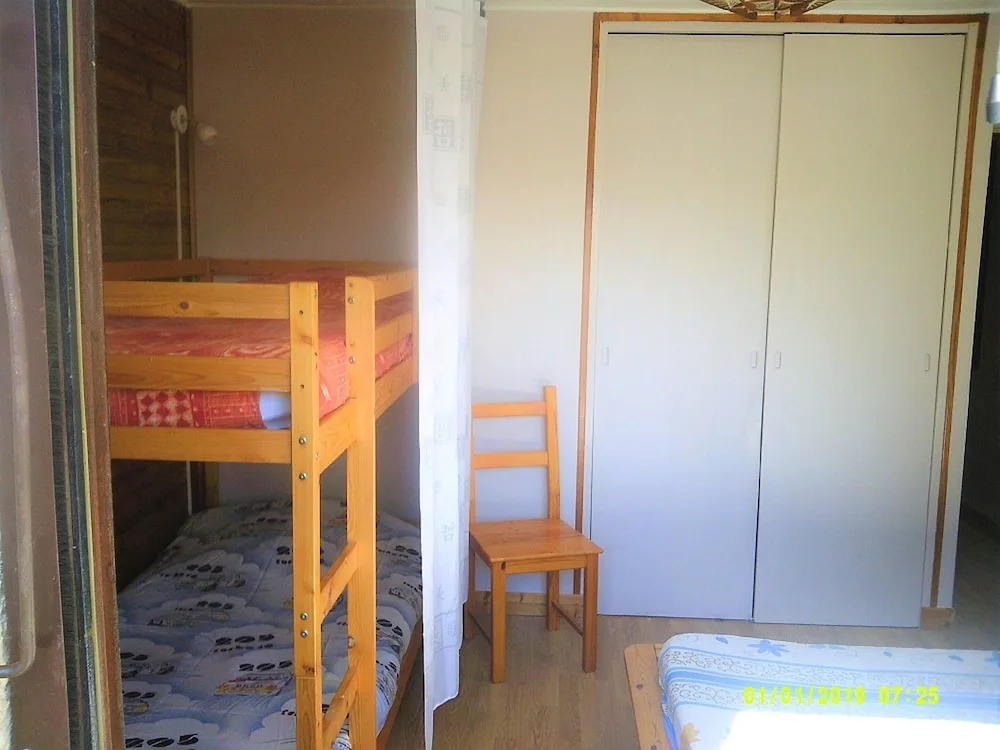 Apartment With one Bedroom in Selonnet, With Wonderful Mountain View, Shared Pool, Terrace - 15 km From the Beach