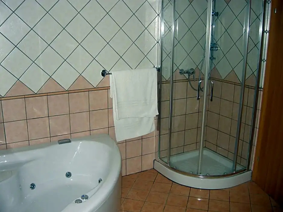 George Hotel