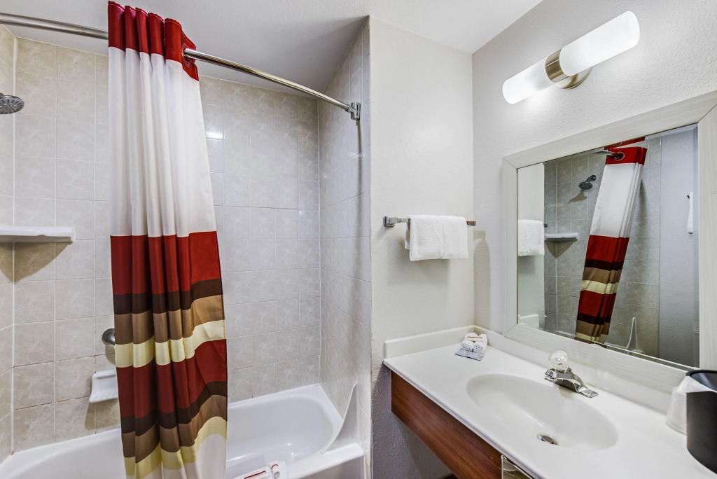 Ramada by Wyndham Medford Airport North
