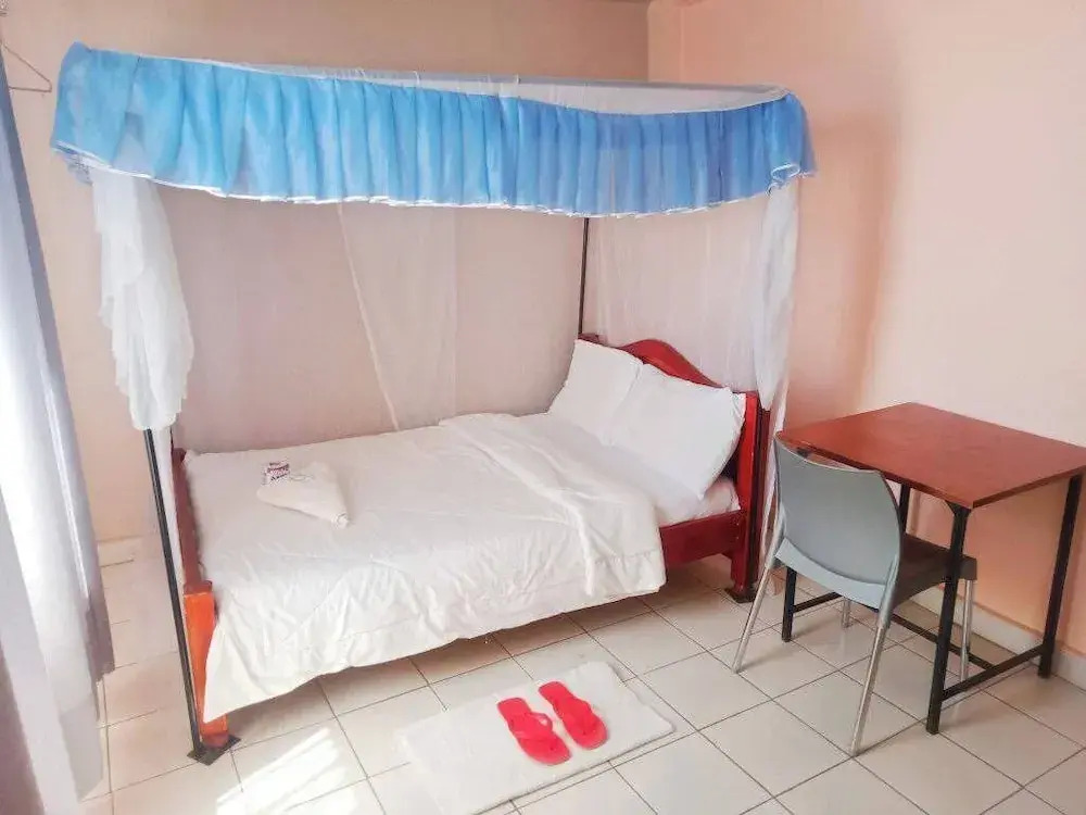 Elris Guest House & Hotel