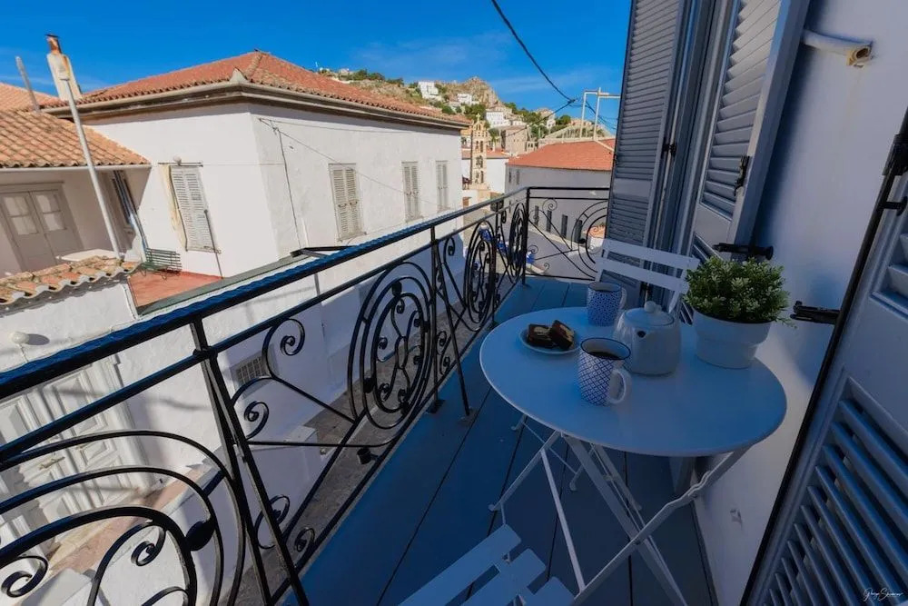 Hydras Pearl - Gold Pearl, Luxury Mansion, No Steps, 120m from the port