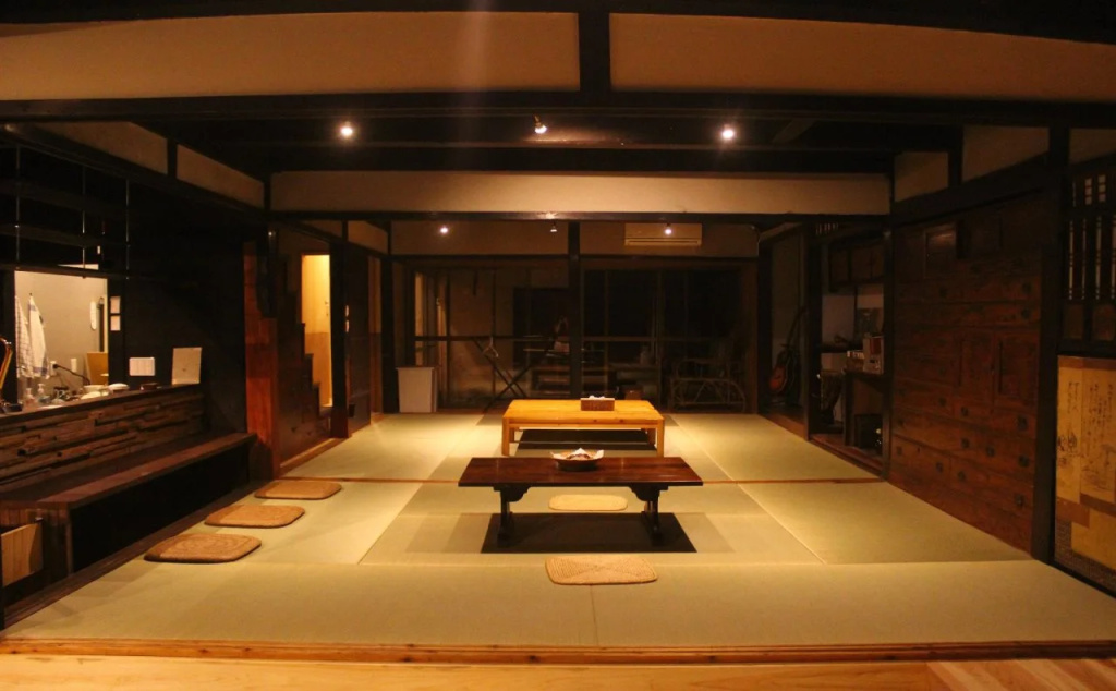 Hostel & Tatami Bar Uchikobare -内子晴れ