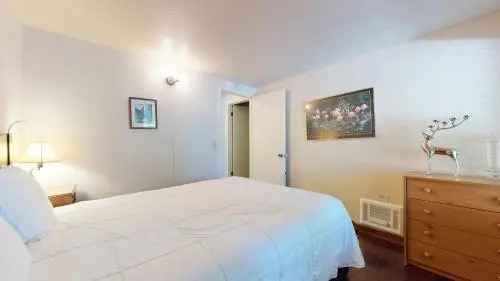 Sherwin #F54 Condo