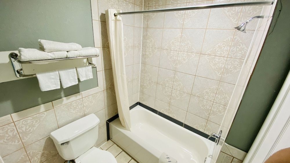 Home Place Inn and Suites-Hobby