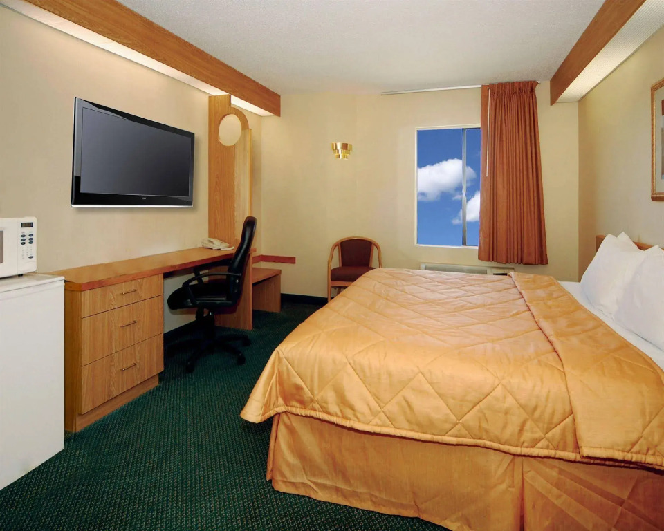 Hathaway Inn