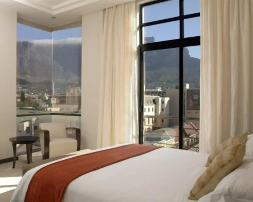 Urban Chic Boutique Hotel & Cafe