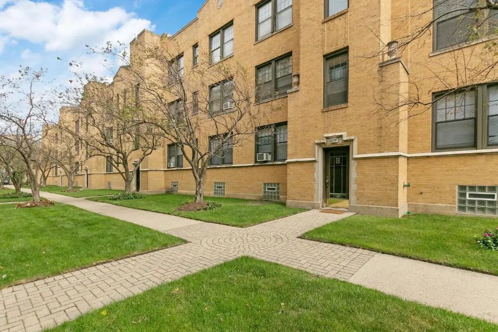 Bright Spacious Apt, Comfy King Bed, 5 Location
