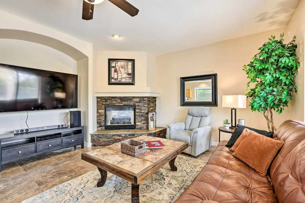 Pool, Fire Pit: Central Cave Creek Retreat